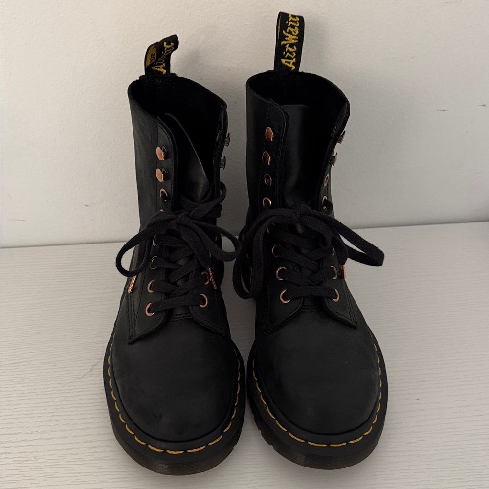 Dr Martens Rose Gold Hardware Women Leather Pascal Lace Up Fall Boots Size 6